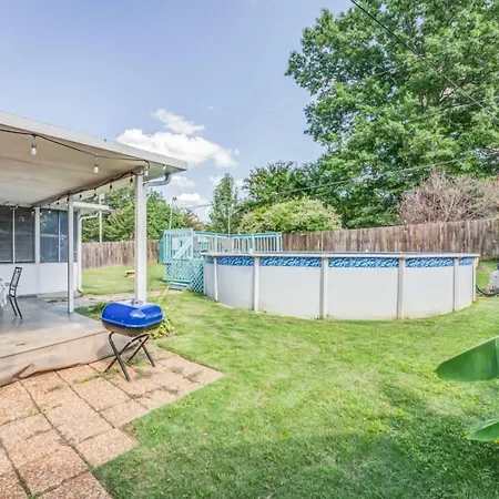 Fenced Yard - Comfy & Convenient In Cordova Villa
